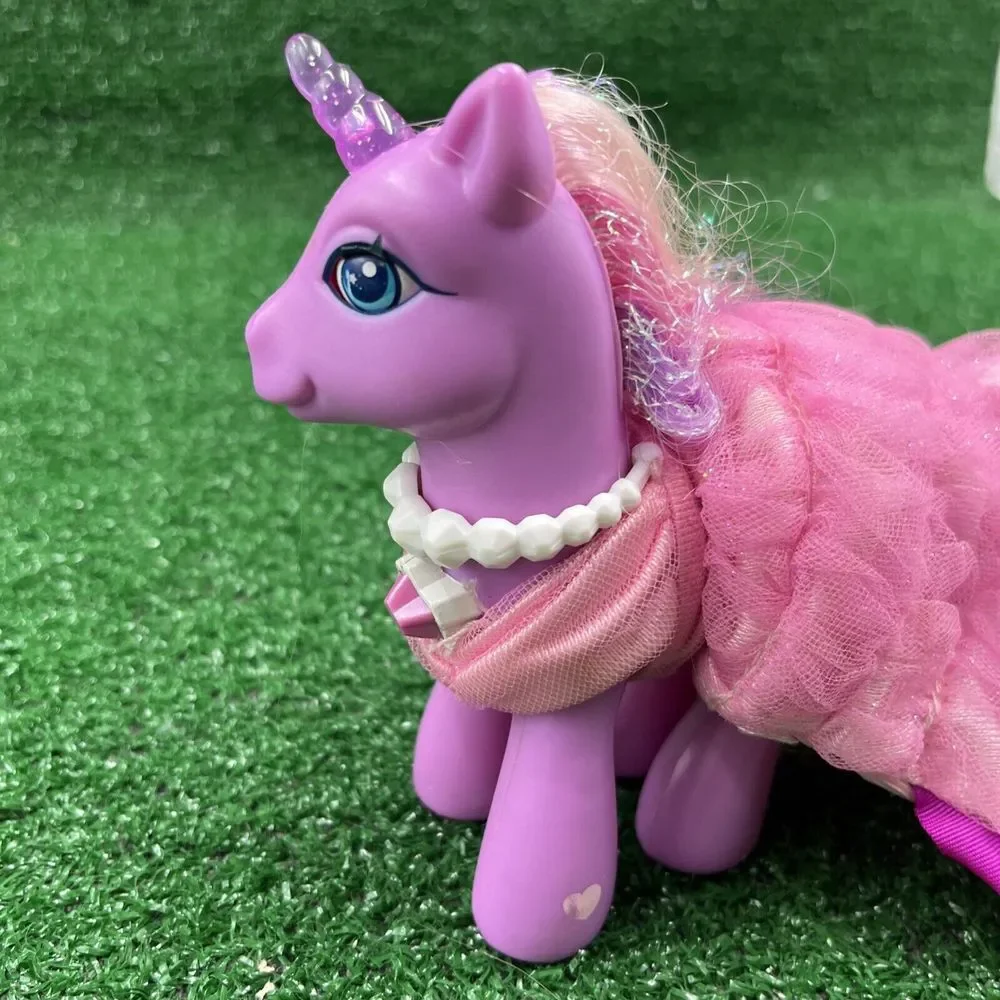 My Little Pony Lily Lightly Unicorn Pony W/Lighted Horn Cape Blinking Eyes
